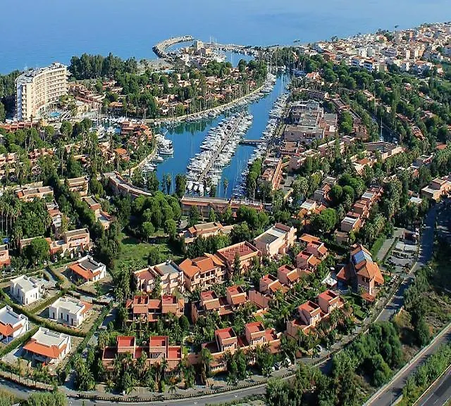 Portorosa Villa Sole フルナリ